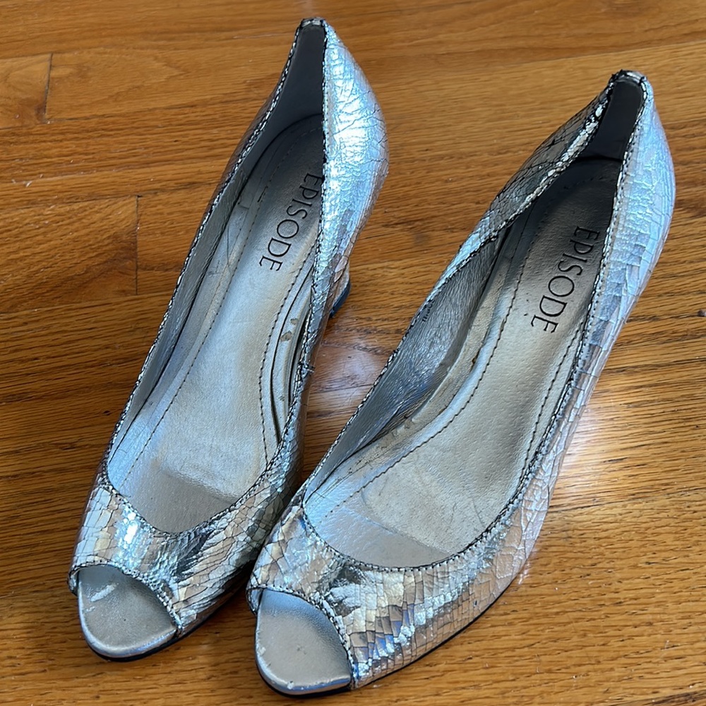 Silver wedge new very elegant 6.5